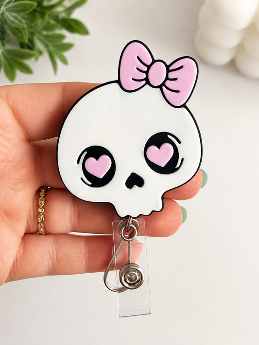 Kawaii Skull Badge Reel – Heavy Duty Retractable ID Holder with Pink Bow & Heart Eyes