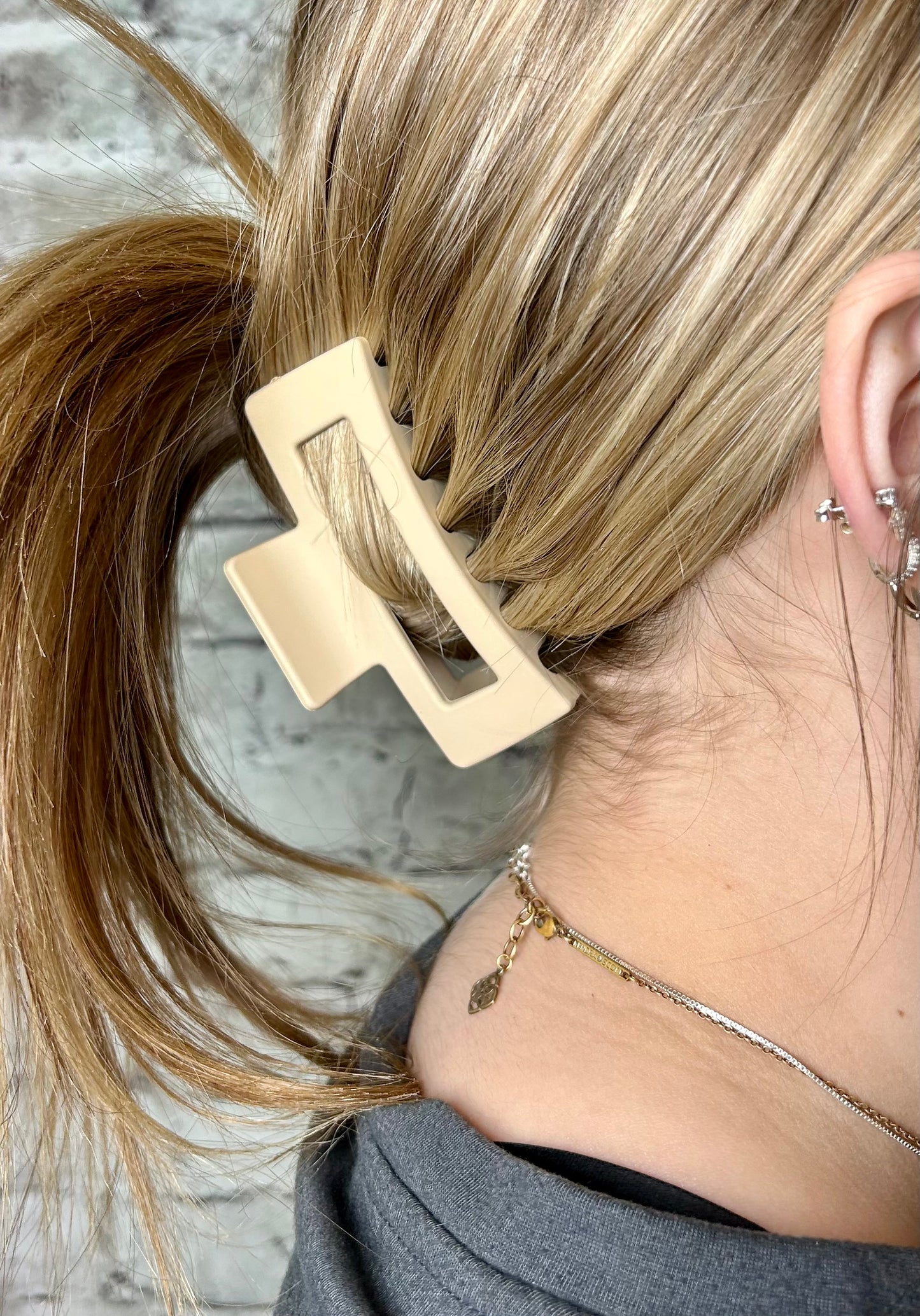 Bright Claw Clips