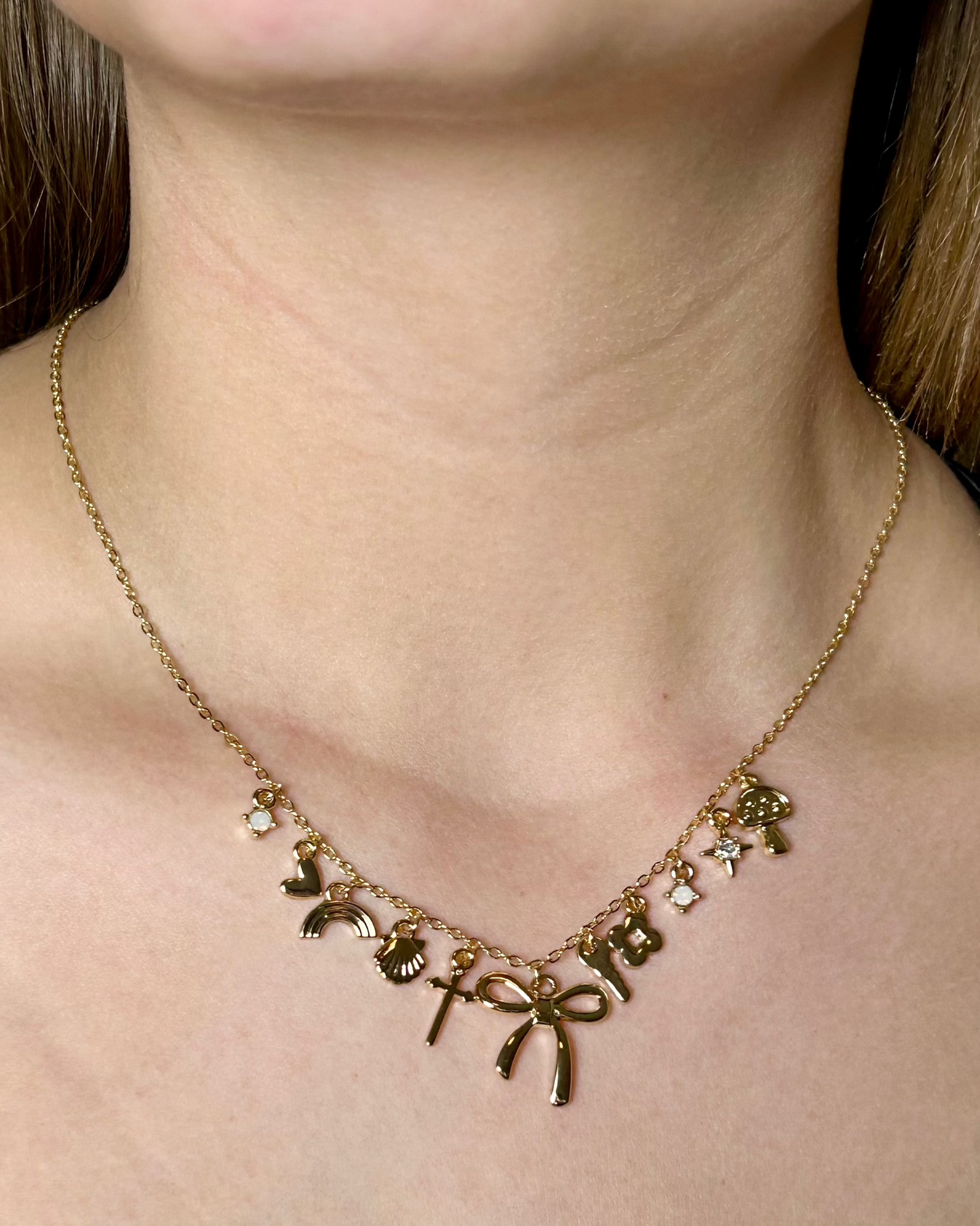 Bow Charm Necklace (gold toned)